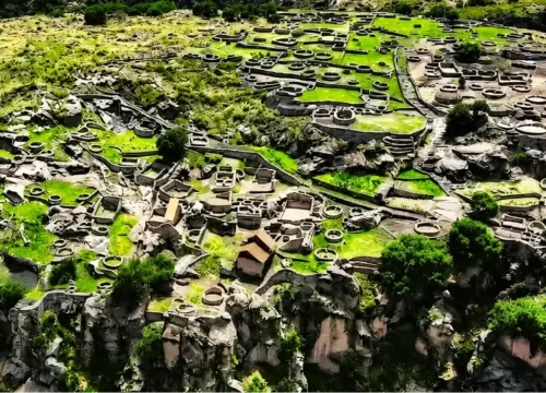 El Secreto Místico del Bosque de Piedras Taqra Chukllu