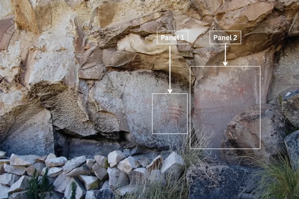 Vista panorámica Arte Rupestre de Espinar , grabados prehistóricos sobre formaciones rocosas naturales.